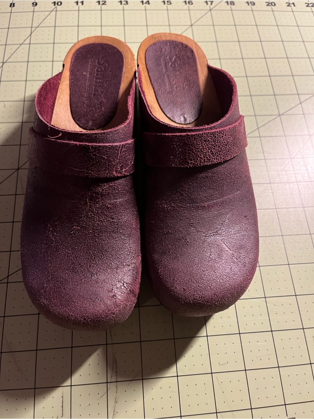 Sanita Women’s Burgundy Leather Slip-On Clogs